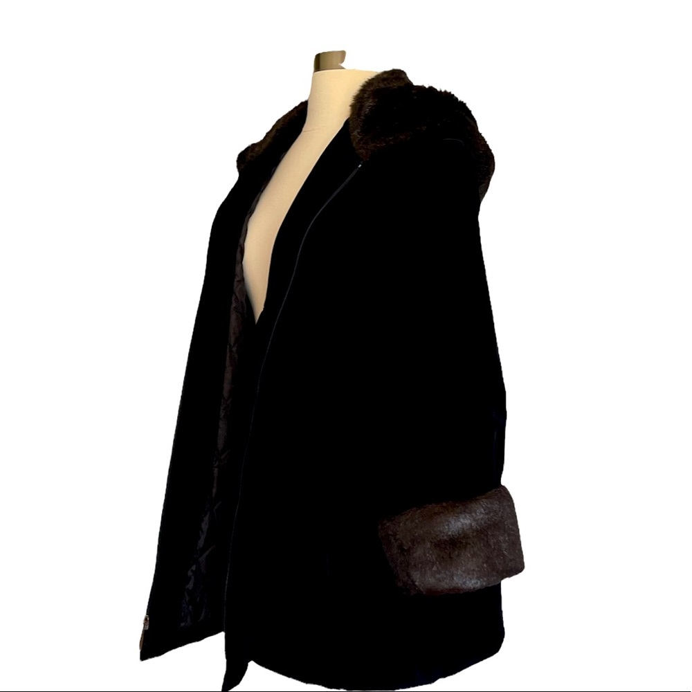 Gallery Coat Black & Brown in Color Size Large